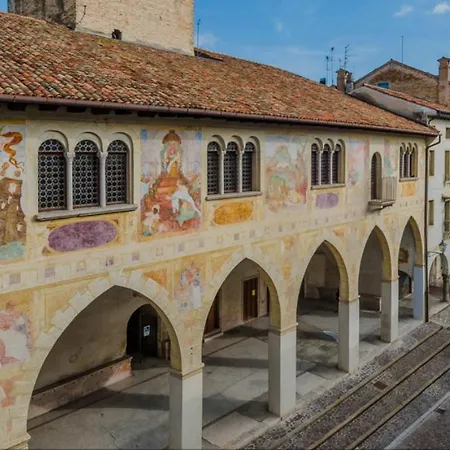 Attico Di Piazza Cima 아파트 *