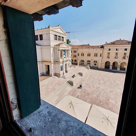 Attico Di Piazza Cima * 코넬리아노