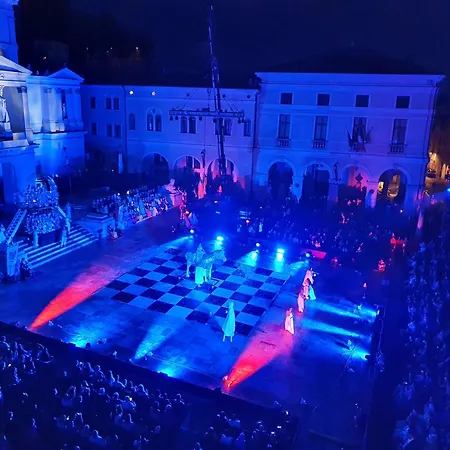 Attico Di Piazza Cima Lejlighed