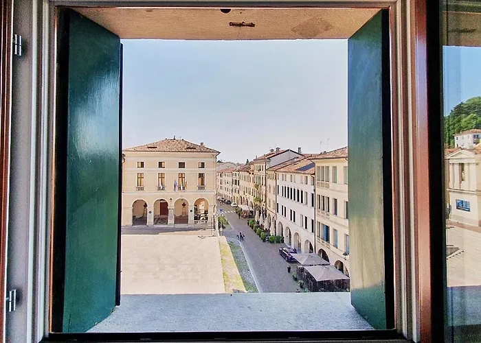 Apartamento Attico Di Piazza Cima