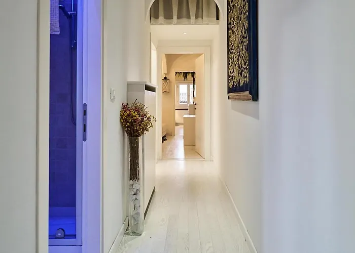 Attico Di Piazza Cima Διαμέρισμα *