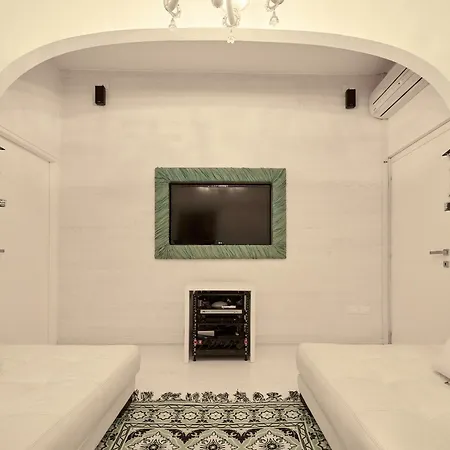 Attico Di Piazza Cima Apartamento